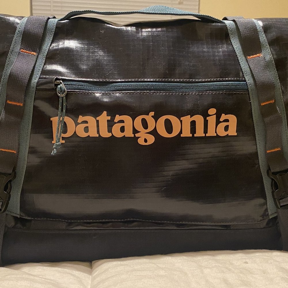 Patagonia Black Hole Messenger Bag 12L